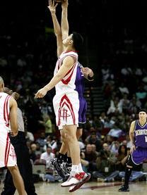 伊布赛后谦逊发言登热搜，广厦男篮血战广州队引发热议