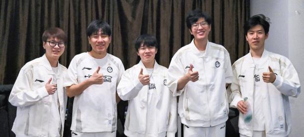 Rookie在日本队比赛中逆转，逆转引发热议！的简单介绍